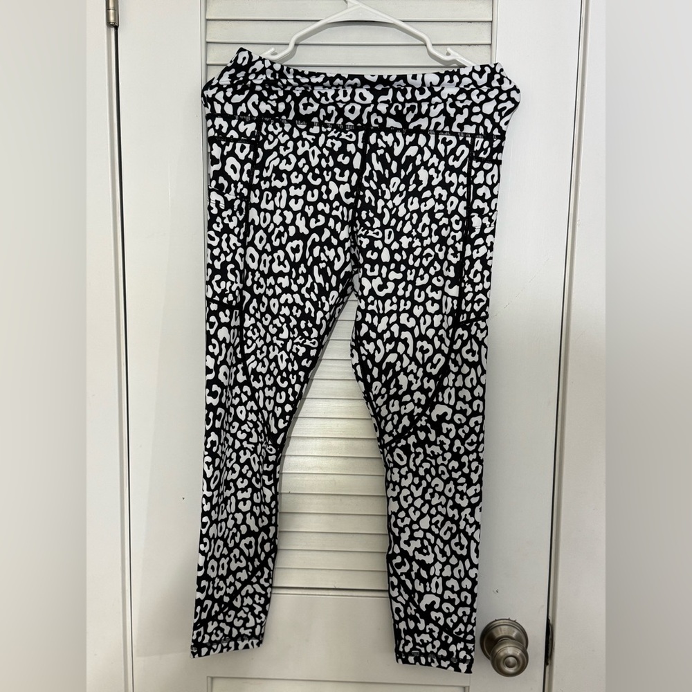 Zyia active leggings